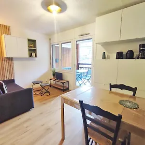 Appartement Le Cerf Charmant, T2, Luchon, Wifi, Balcon, Ascenseur, 4 Personnes, Bagnères-de-Luchon